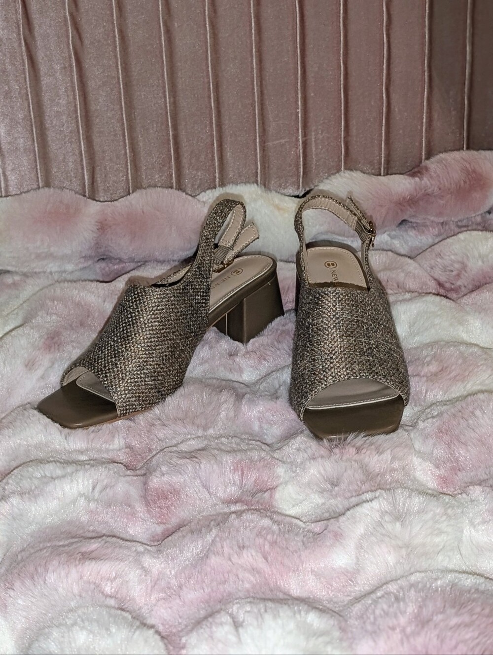 ✨ Newbella Metallic Gold Woven Tweed Block Heel Slingback Sandals Size 8 NWOT